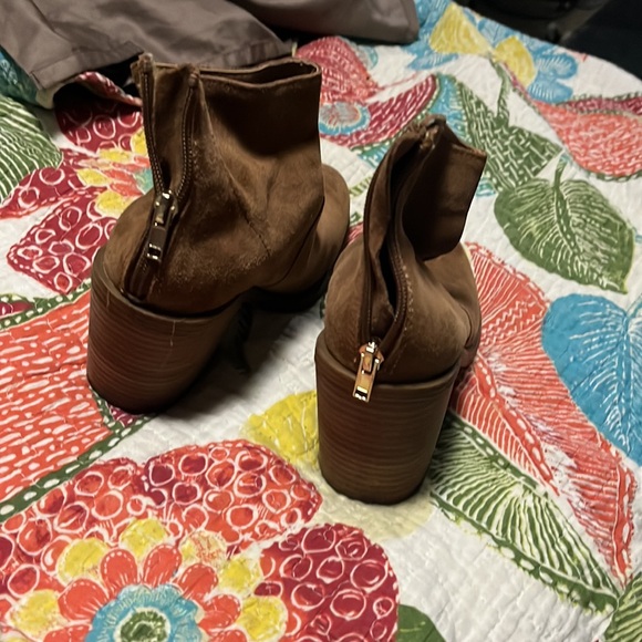 Steve Madden booties - Picture 2 of 6